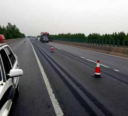 高速公路上故障停车